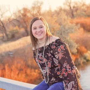 Meet your Posher, Brooke